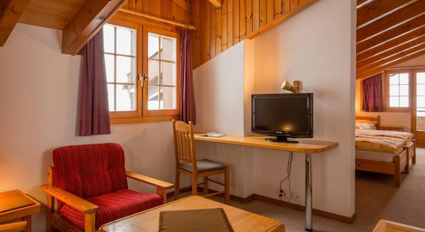 Familienhotel Garni Sporting Bettmeralp Habitación foto