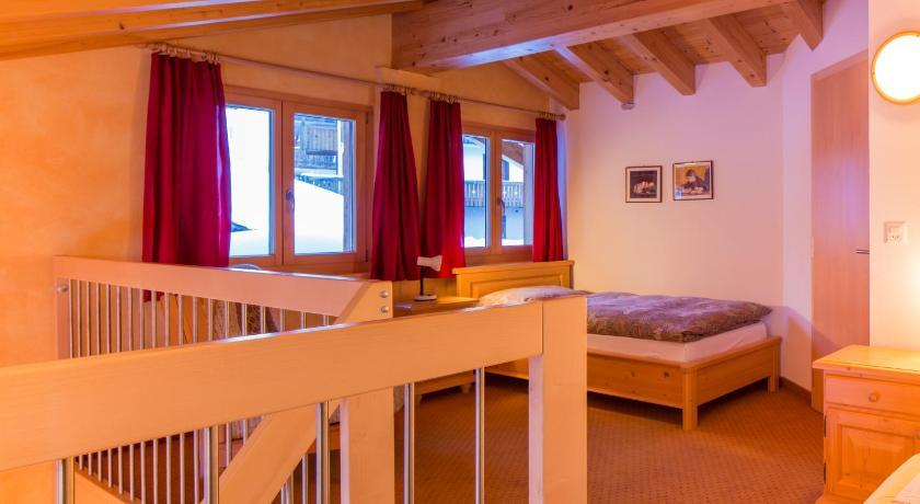 Familienhotel Garni Sporting Bettmeralp Habitación foto